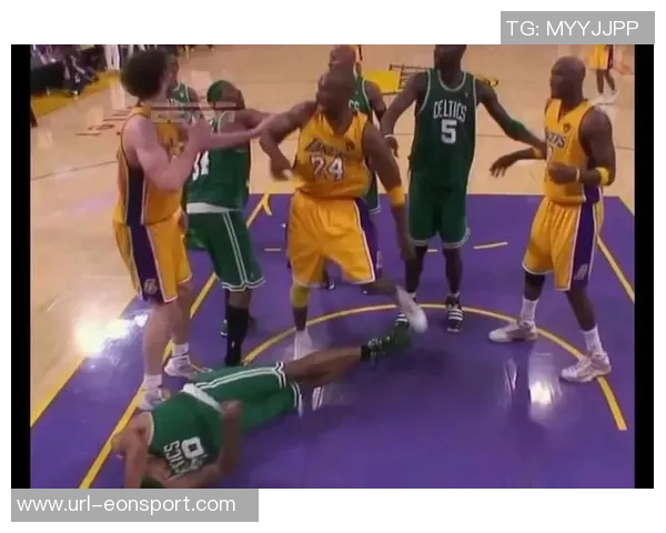 皮尔斯回忆阿泰关键三分背后故事科比单打战术的深远影响 皮尔斯回忆阿泰关键三分背后故事科比单打战术的深远影响